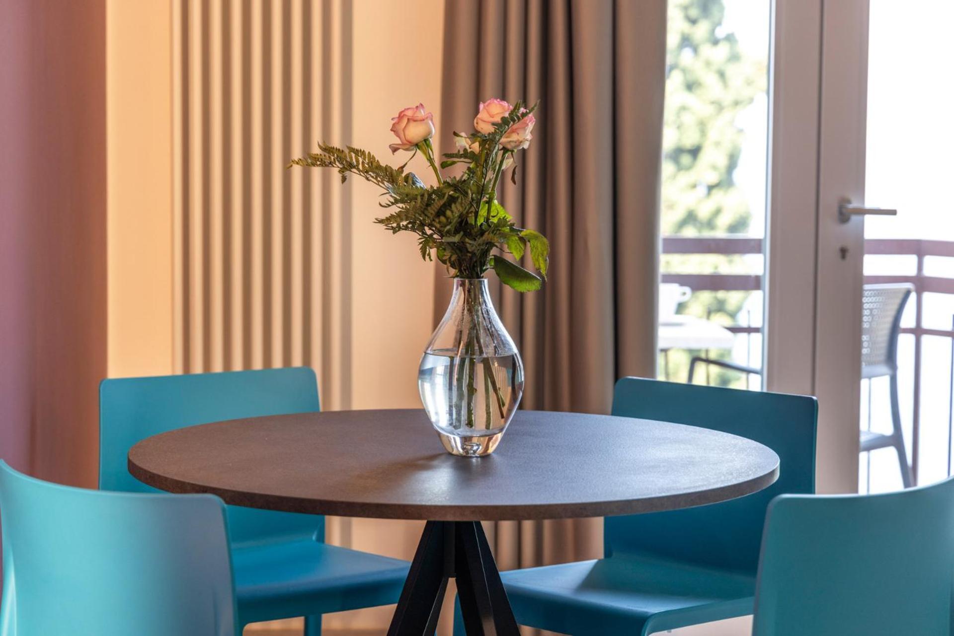 Residence Solei Classic & Plus Бренцоне сул Гарда Екстериор снимка