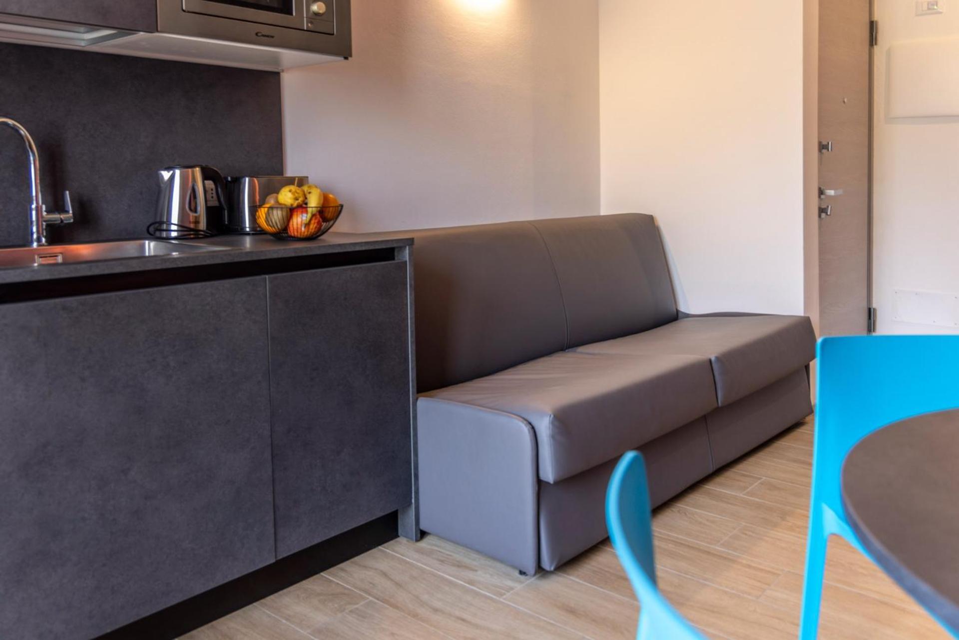 Residence Solei Classic & Plus Бренцоне сул Гарда Екстериор снимка