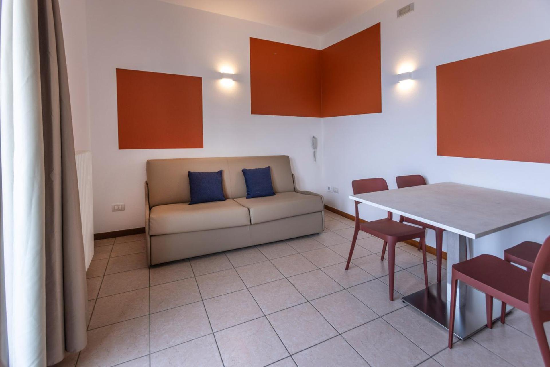 Residence Solei Classic & Plus Бренцоне сул Гарда Екстериор снимка